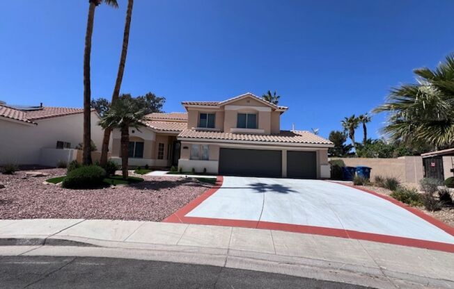 beautiful, fully furnished 5-bedroom, 3-bath home with a pool