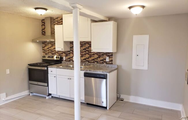 Newly Renovated Single Family Home near Lakewood Community