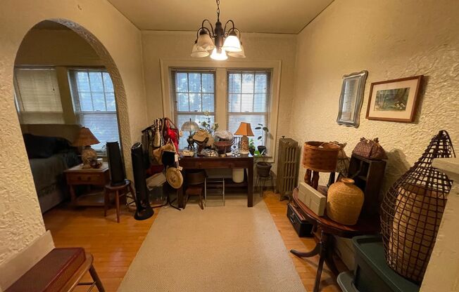 Studio, 1 bath, $875, Unit 105