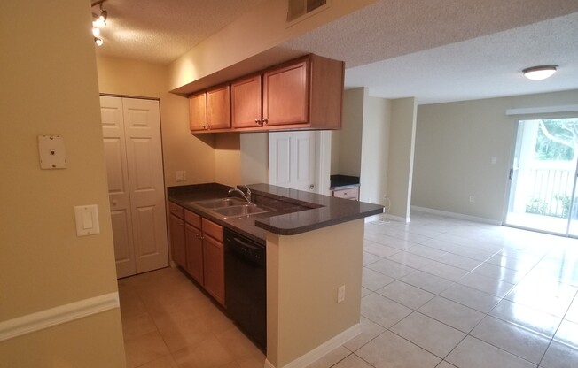 2 beds, 2 baths, $1,800