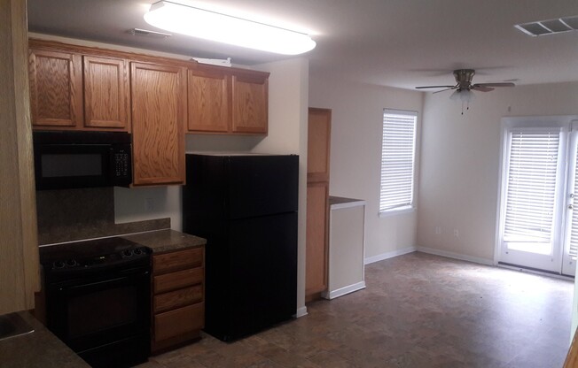 3 beds, 2.5 baths, $1,900