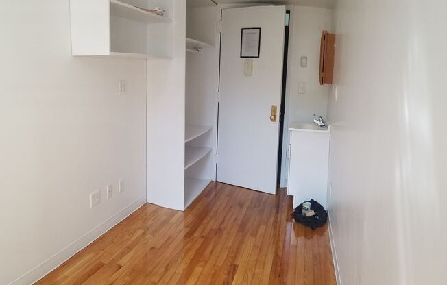 1 bed, 1 bath, 90 sqft, $1,195, Unit 14 - 3D