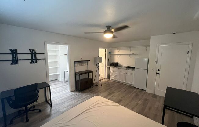Avocado Ave 643-647