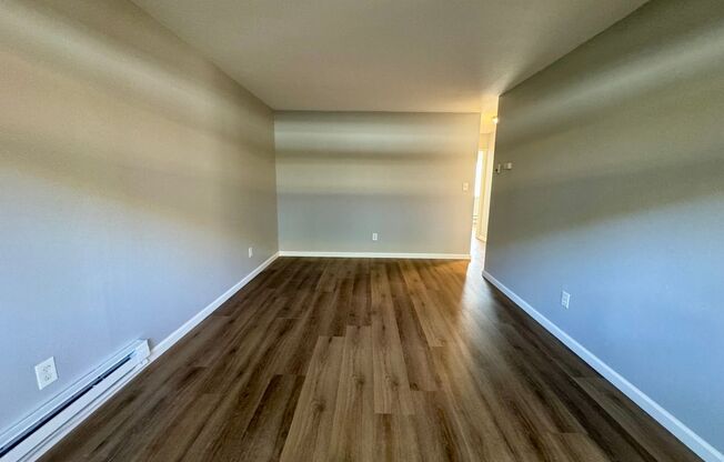 Downstairs fully updated 2/1 apartment near Westgate Mall!