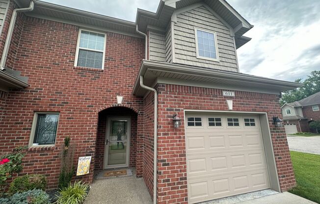 New Albany Townhome - 3BR/2.5BA w/Garage for RENT!