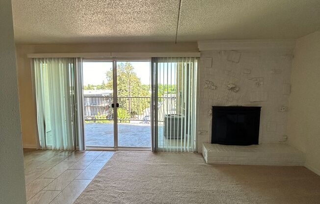 2 beds, 1 bath, $2,200