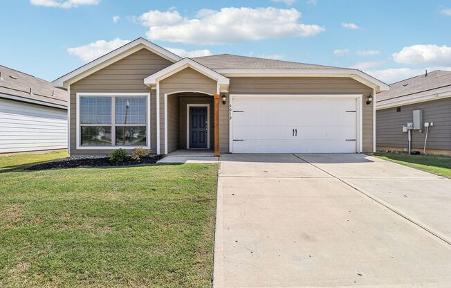 4 beds, 2 baths, 1,924 sqft, $2,245, Unit 3900 Calvary Ct