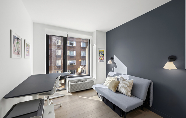 3 beds, 2 baths, 1,025 sqft, $7,000, Unit 606