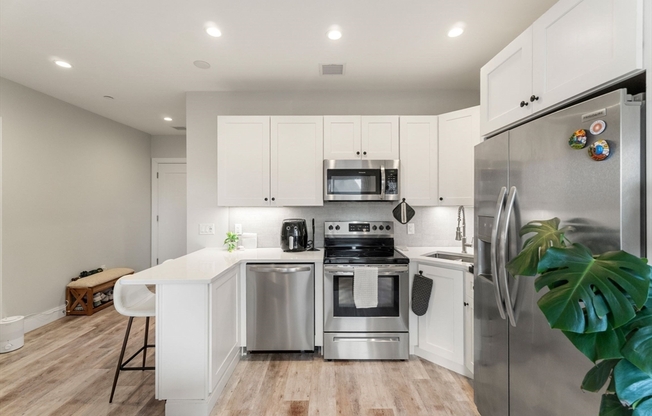 1 bed, 1 bath, 495 sqft, $3,075, Unit 301