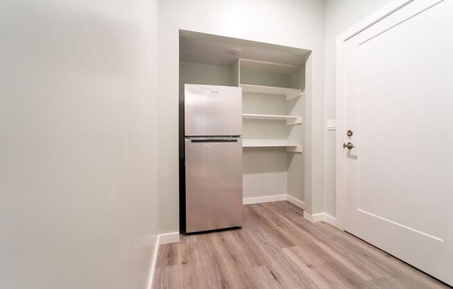 3 beds, 1 bath, $2,764.62, Unit 1321 Spruce