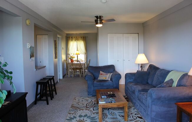 2 beds, 2 baths, $1,600, Unit Unit 1023