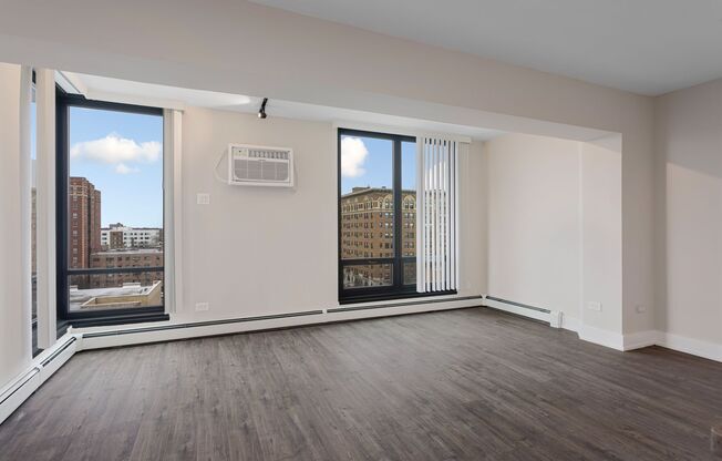 1 bed, 1.5 baths, 667 sqft, $2,400, Unit 8L