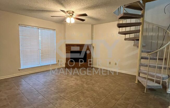 2 beds, 1.5 baths, 1,100 sqft, $950, Unit C