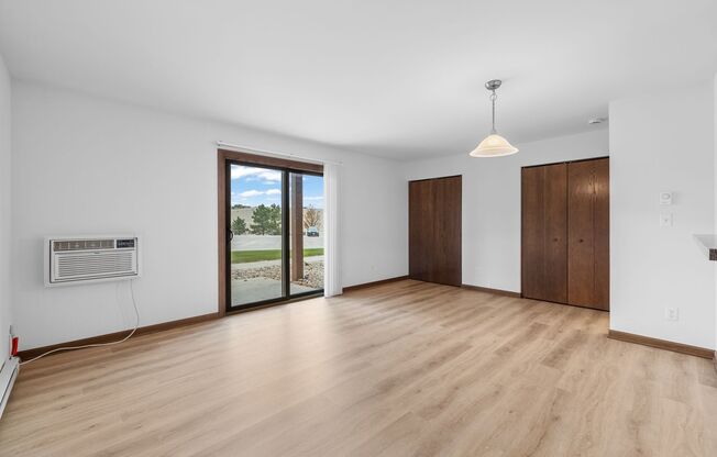 Studio, 1 bath, 420 sqft, $1,011, Unit 50