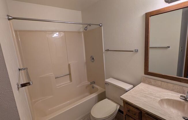 2 beds, 2 baths, 1,034 sqft, $1,229, Unit 1401 082