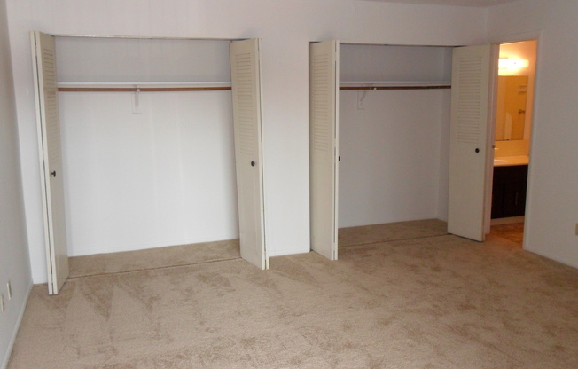 3 beds, 2 baths, 1,265 sqft, $1,242, Unit 08 - 811