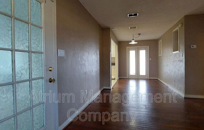 2815 WOODLAND HLS AVE