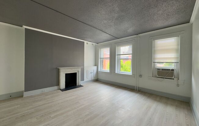 4 AND 10 E BIDDLE ST