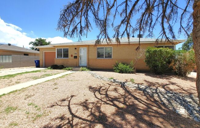 Quaint 3 Bedroom 2 Bathroom Home In The NE!