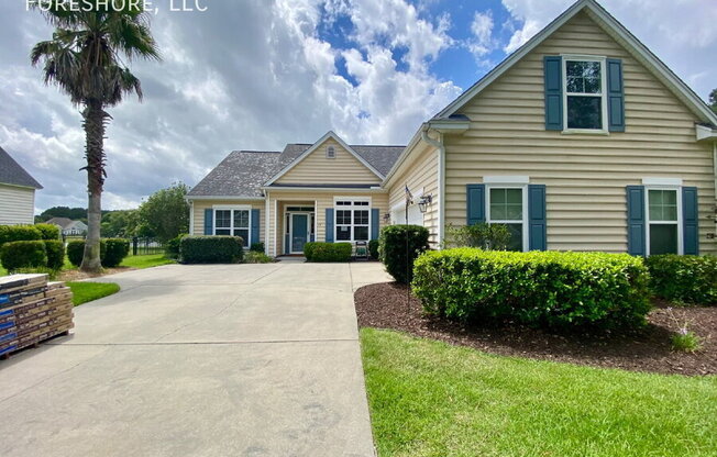 15 GREATWOOD DR