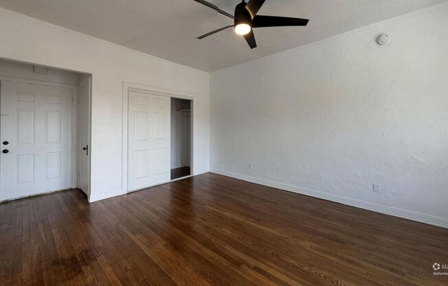 Sunset Apts...Gorgeous Newly Remodeled Apartments..CALL NOW!