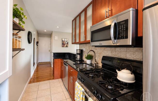 1 bed, 1 bath, 710 sqft, $2,850, Unit 4D