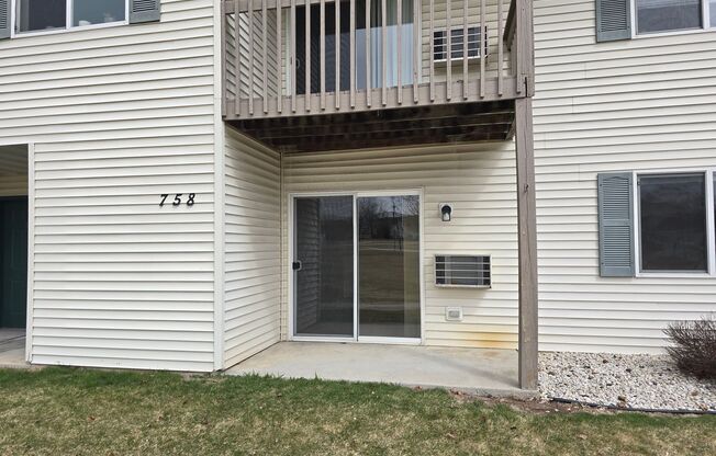 2 beds, 1 bath, 850 sqft, $1,259, Unit PL   7507