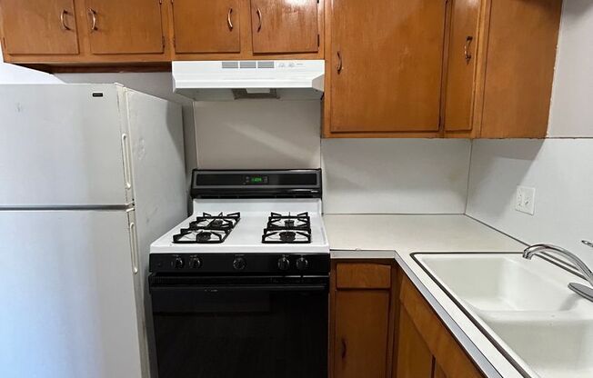 Rue Charles Apartments (4311 Charles St.)