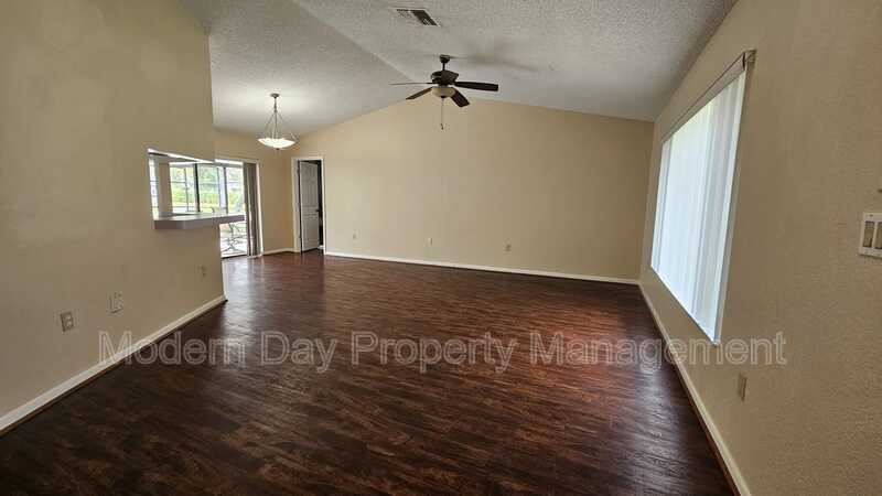 8185 OMAHA CIR