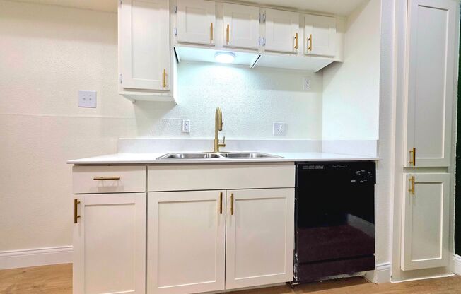 1 bed, 1 bath, 617 sqft, $899, Unit 1215