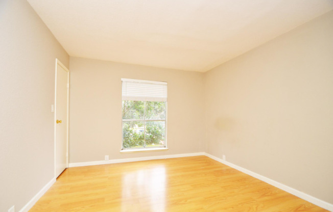 17230 IMPERIAL VLY DR