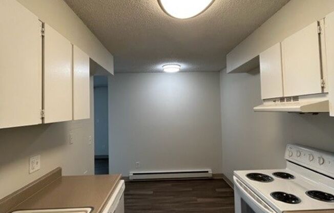 1 bed, 1 bath, 642 sqft, $1,225, Unit 118