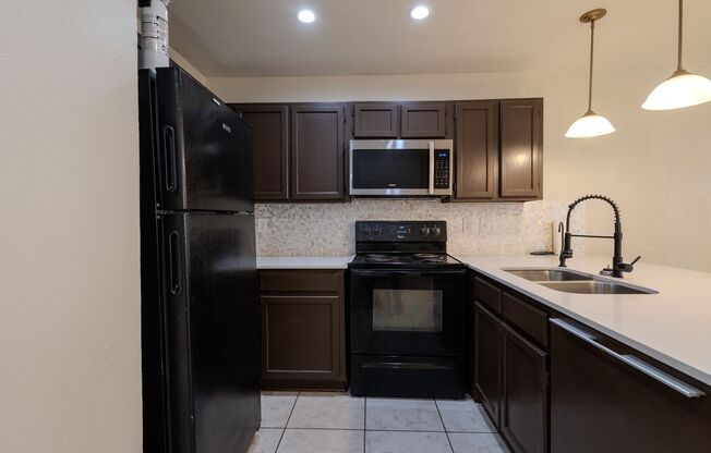 1 bed, 1 bath, $995