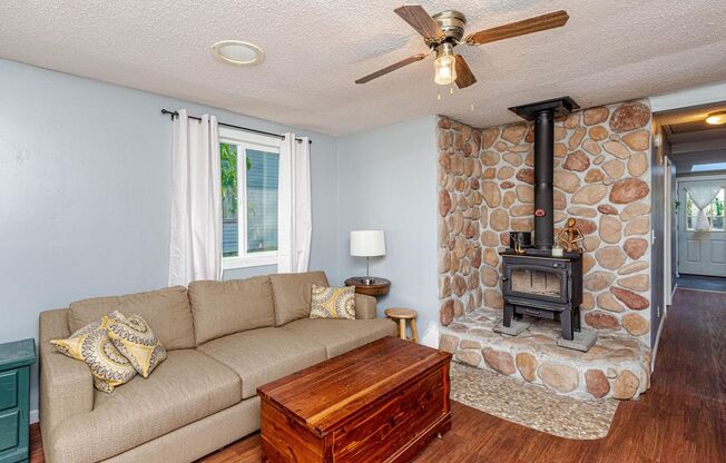 Darling 3 Bed 1 Bath Home