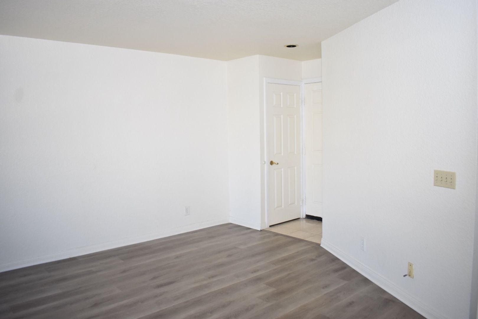 Charming 3-Bedroom Condo in the Heart of La Jolla – A Must-See!