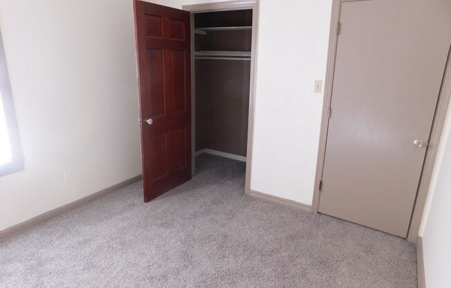 2 beds, 1 bath, $675