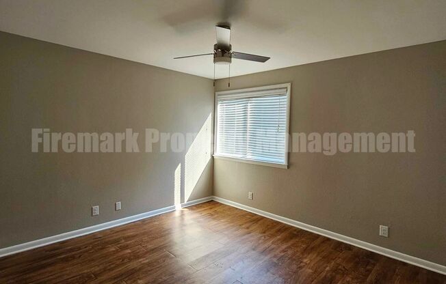 3 beds, 1.5 baths, 1,037 sqft, $1,349