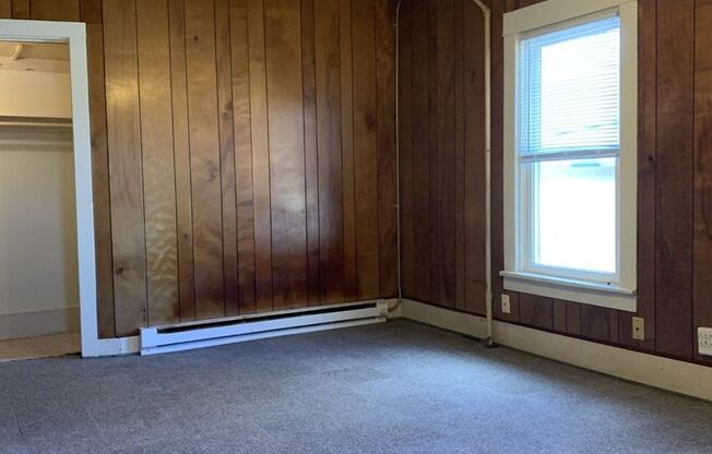 Studio, 1 bath, 400 sqft, $415, Unit 5