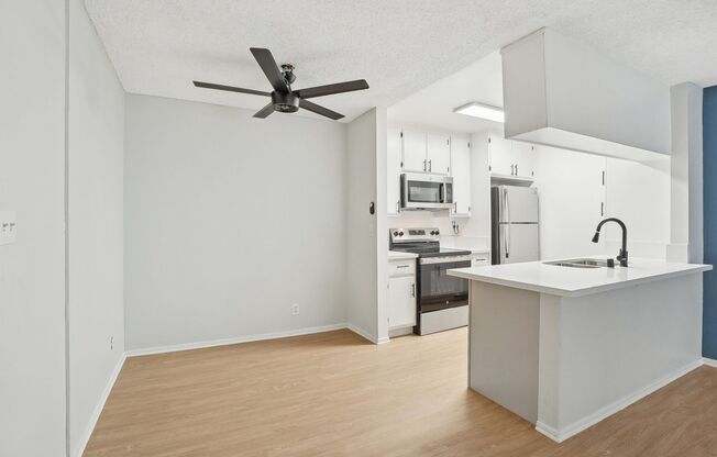 1 bed, 1 bath, 650 sqft, $1,748, Unit 118