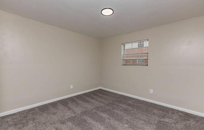 2 beds, 1 bath, $950