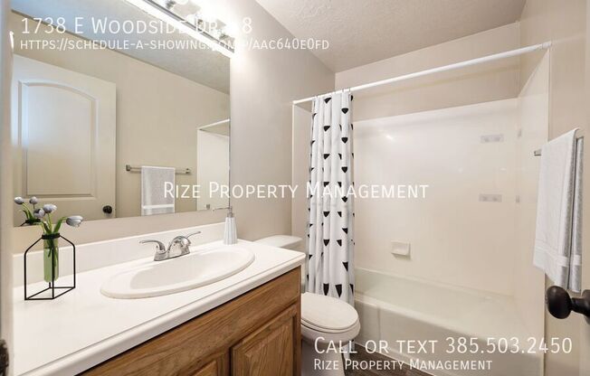 1738 E WOODSIDE DR
