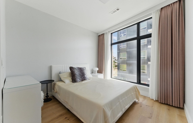 2 beds, 2 baths, 946 sqft, $4,500, Unit 524