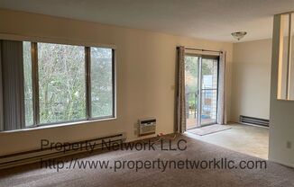 Gresham 2 Bedroom Condo with Garage