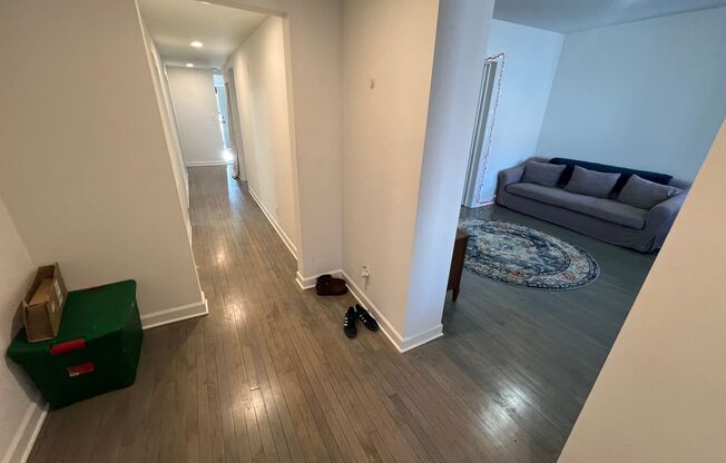 2813 E. Belleview Pl.