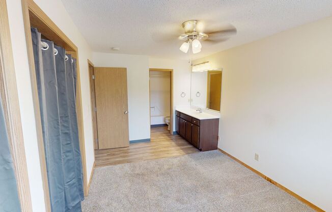 1 bed, 1 bath, 576 sqft, $840, Unit 18