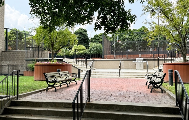 2 beds, 2 baths, 975 sqft, $3,950, Unit 806