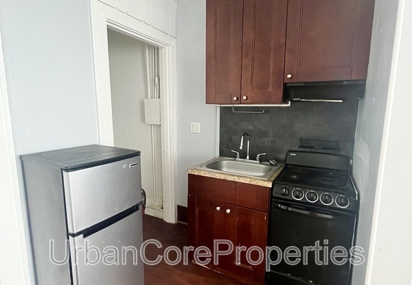 216 5 AVE N