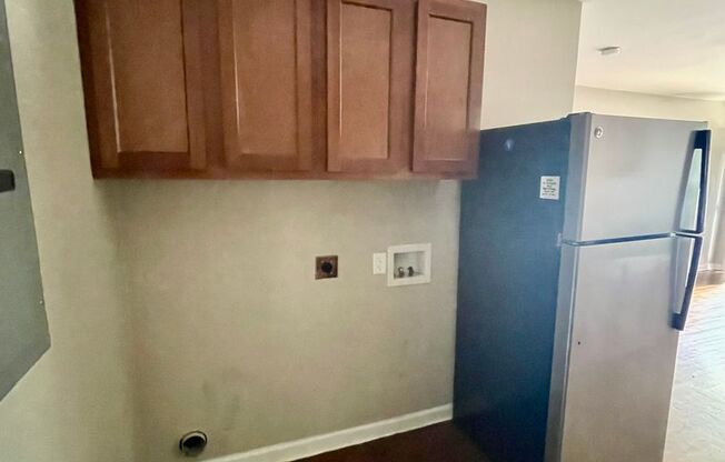 This cozy 2 bed 1 bath cottage style brick home is located in the lovely and rejuvenating part of the Belmont area of North Charlotte