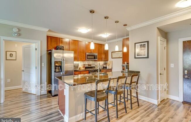 6301 EDSALL RD #512