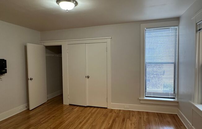 Studio, 1 bath, 280 sqft, $895, Unit 105
